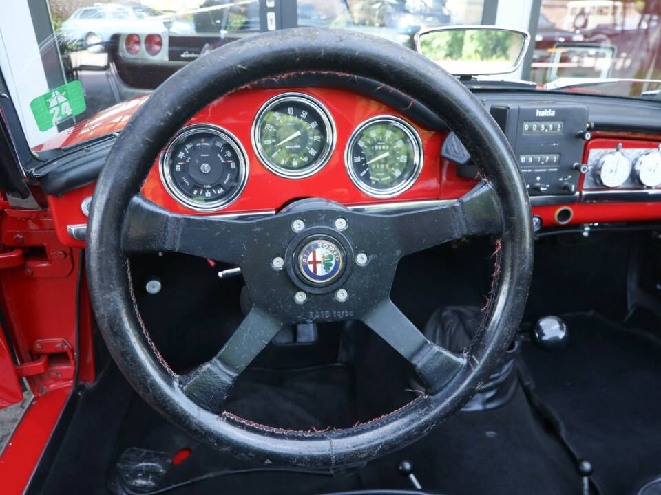 Imagen 50/50 de Alfa Romeo Giulia 1600 Spider Veloce (1965)