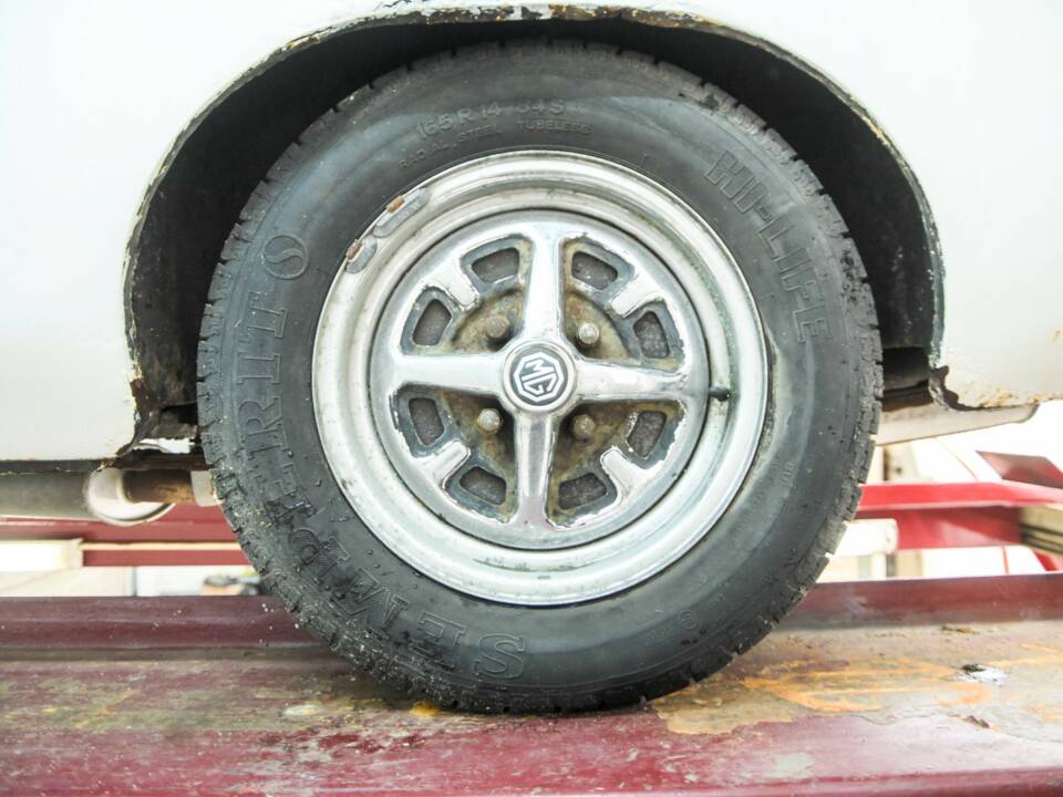 Afbeelding 48/50 van MG MGB GT (1972)