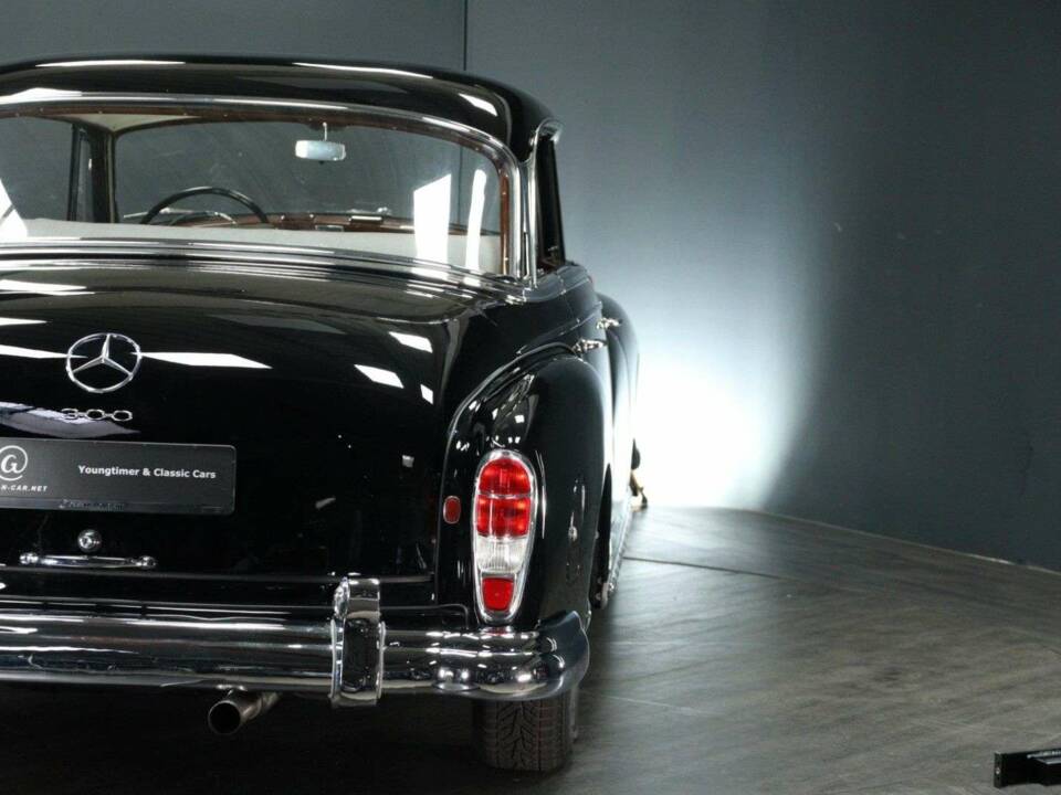 Image 41/50 de Mercedes-Benz 300 d (1958)