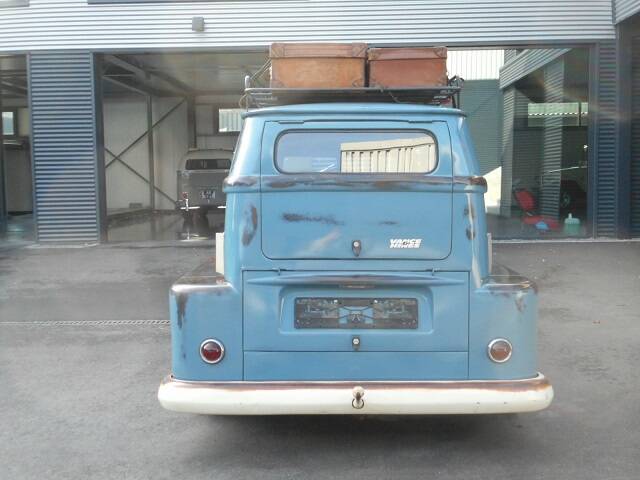 Image 5/22 of Volkswagen T2b minibus (1973)