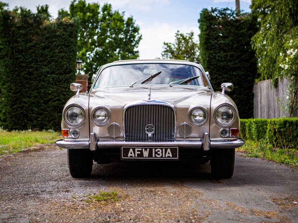 Immagine 6/40 di Jaguar Mk X 3.8 (1963)