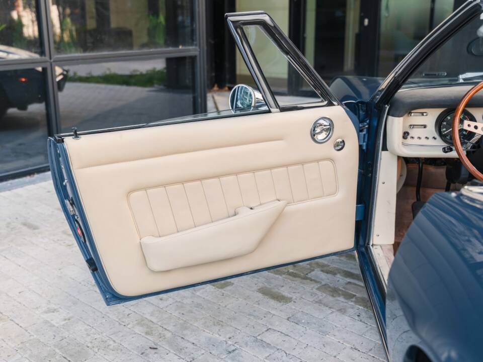 Bild 56/65 von Maserati Ghibli Spyder (1971)