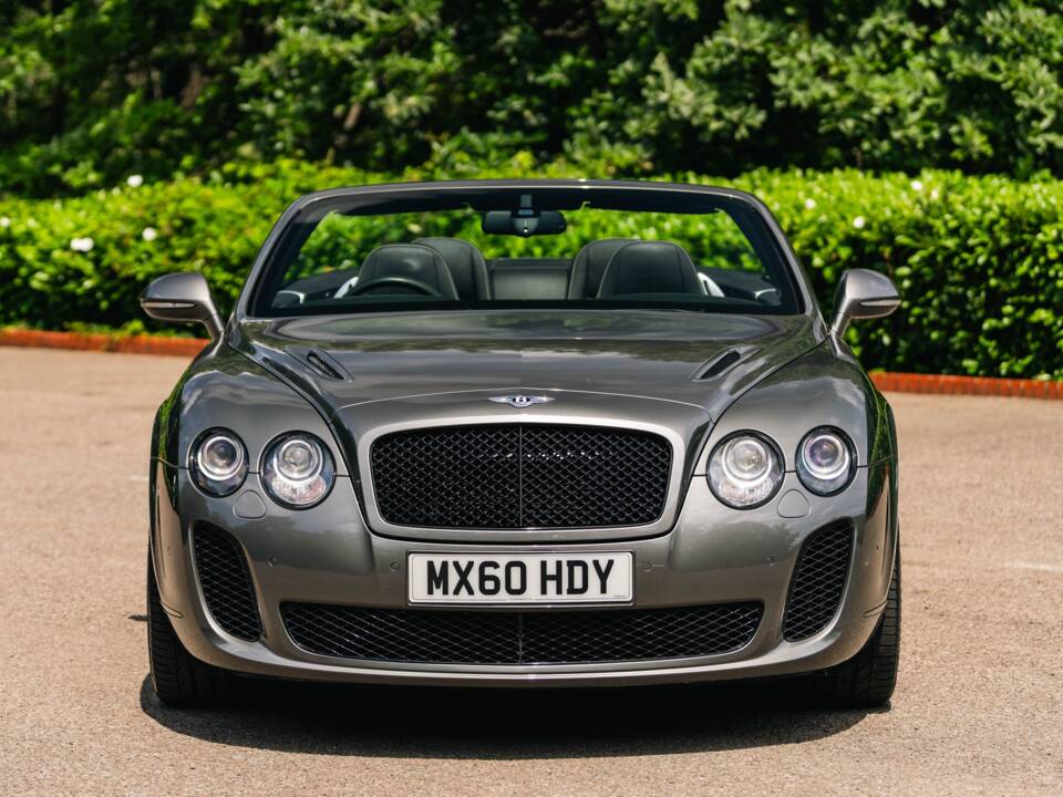 Immagine 6/50 di Bentley Continental GTC (2010)