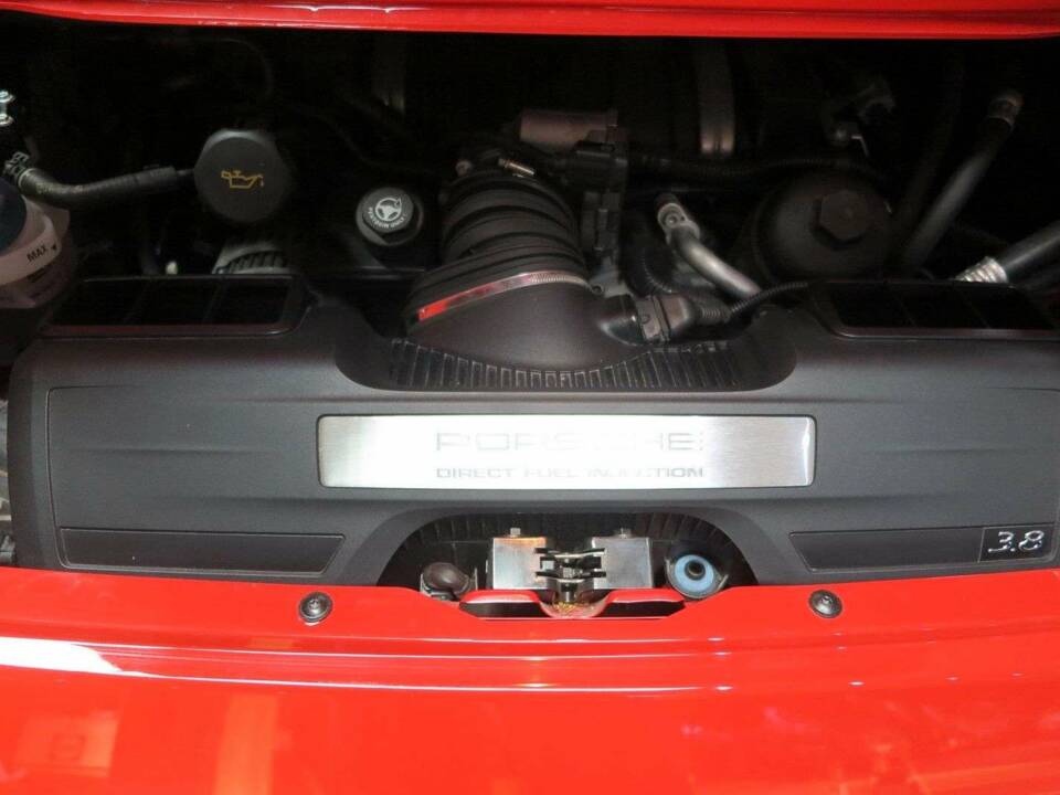 Image 31/50 of Porsche 911 Carrera 4S (2011)