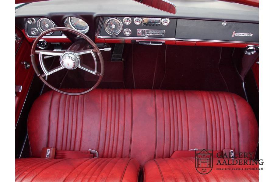 Image 38/50 of Oldsmobile Dynamic 88 (1966)