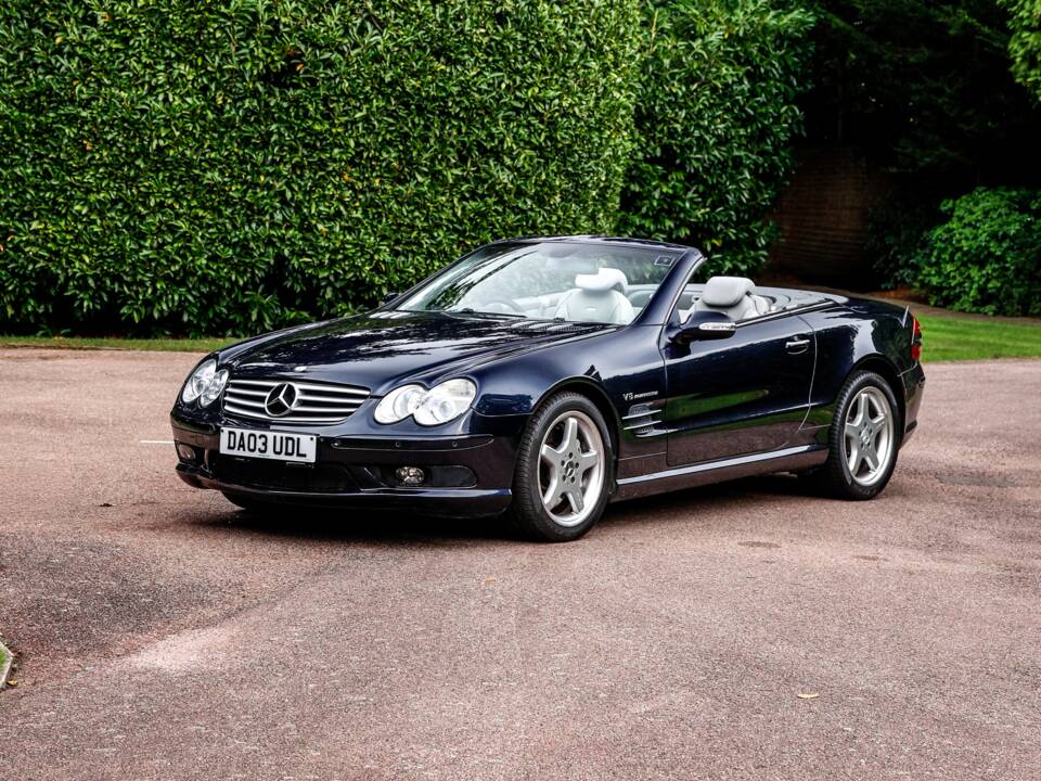 Image 21/41 of Mercedes-Benz SL 55 AMG (2003)
