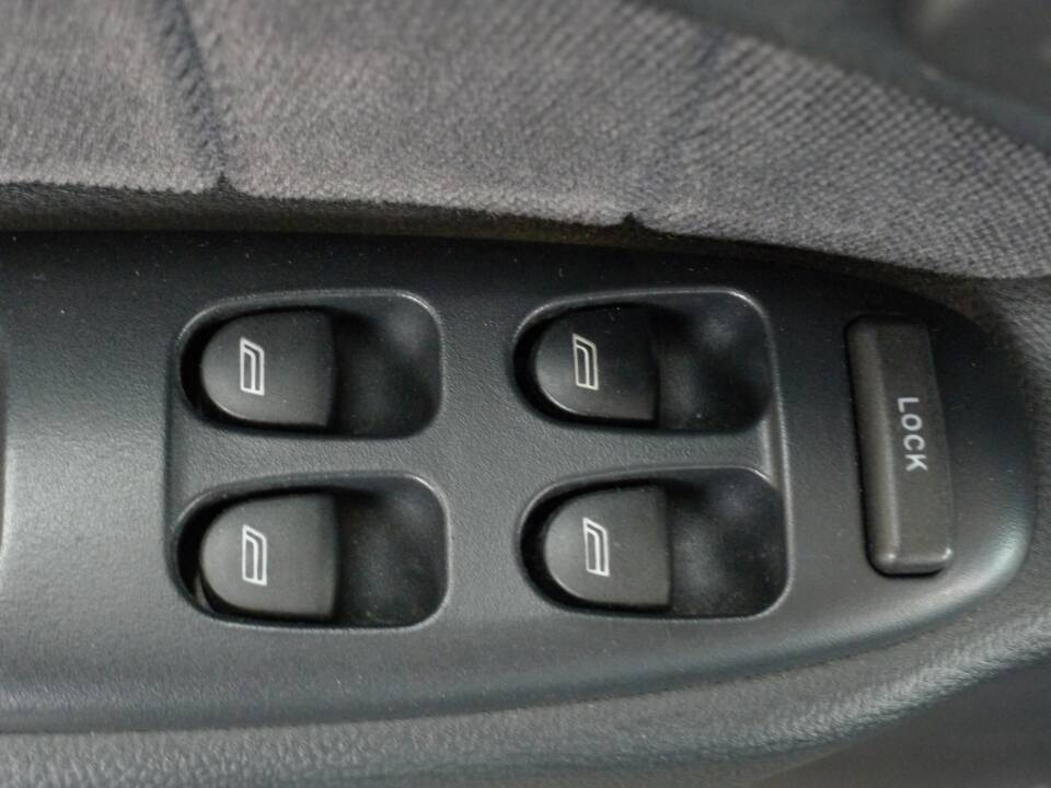 Imagen 16/35 de Alfa Romeo 156 2.5 V6 (1999)