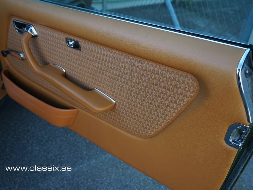Image 6/17 of Mercedes-Benz 280 CE (1977)