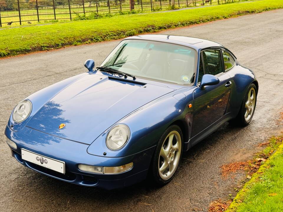 Image 8/27 of Porsche 911 Carrera S (1997)
