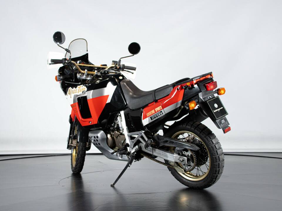 Bild 2/50 von Honda DUMMY (1991)