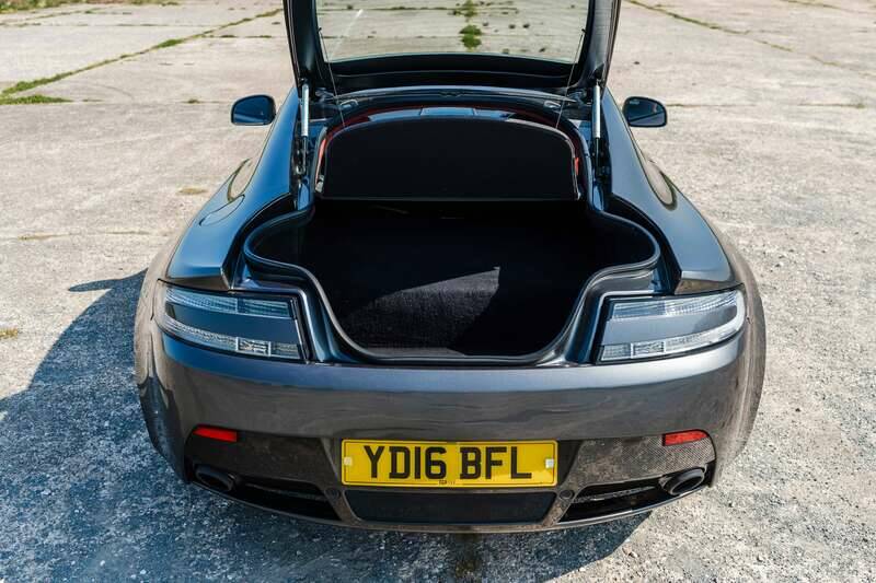 Image 16/50 de Aston Martin V12 Vantage S (2016)