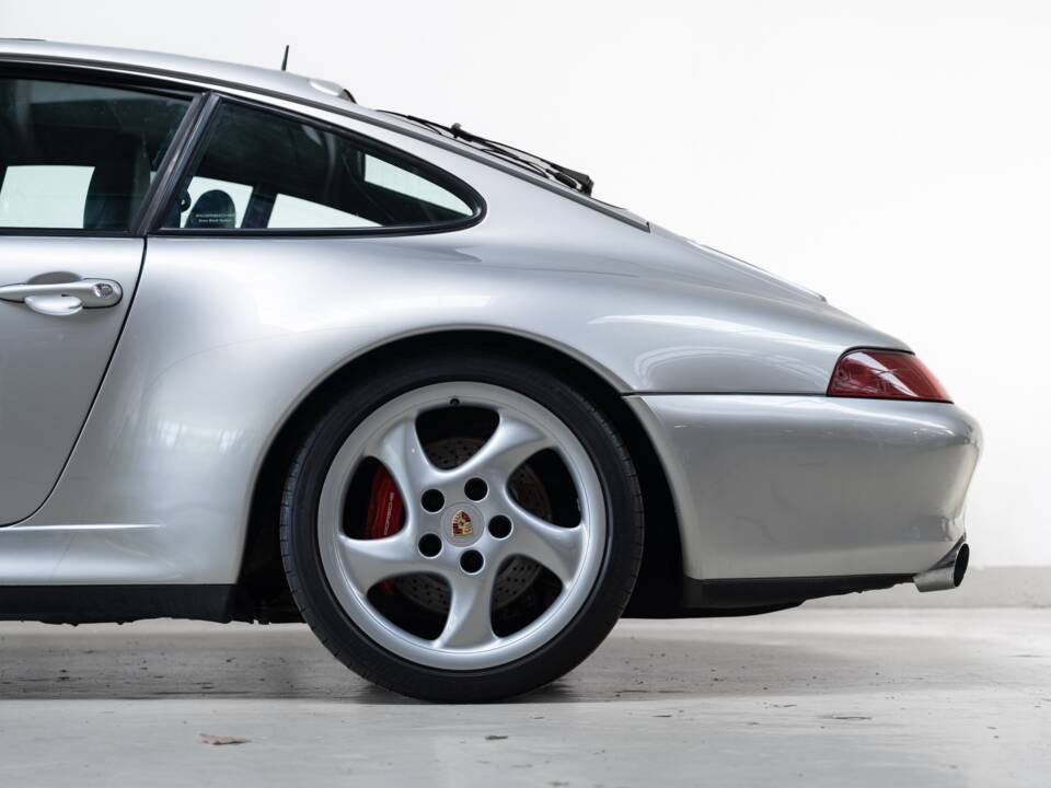 Bild 30/39 von Porsche 911 Carrera 4S (1997)