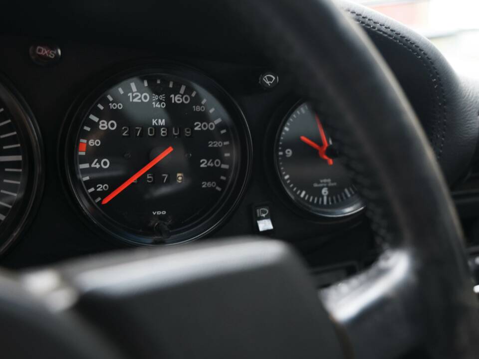 Afbeelding 38/44 van Porsche 911 SC 3.0 (1983)