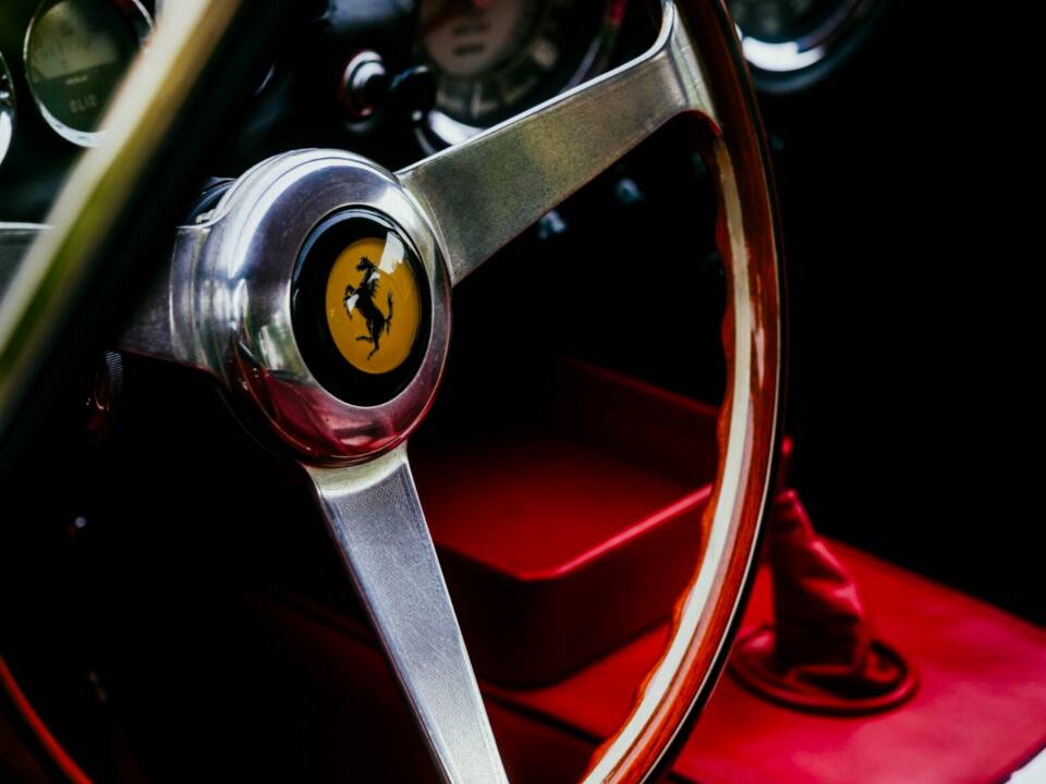 Image 4/50 of Ferrari 250 GT Berlinetta Lusso (1963)