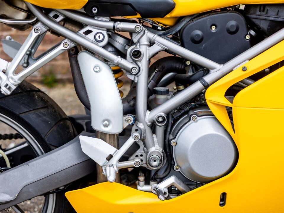 Immagine 5/30 di Ducati DUMMY (2004)