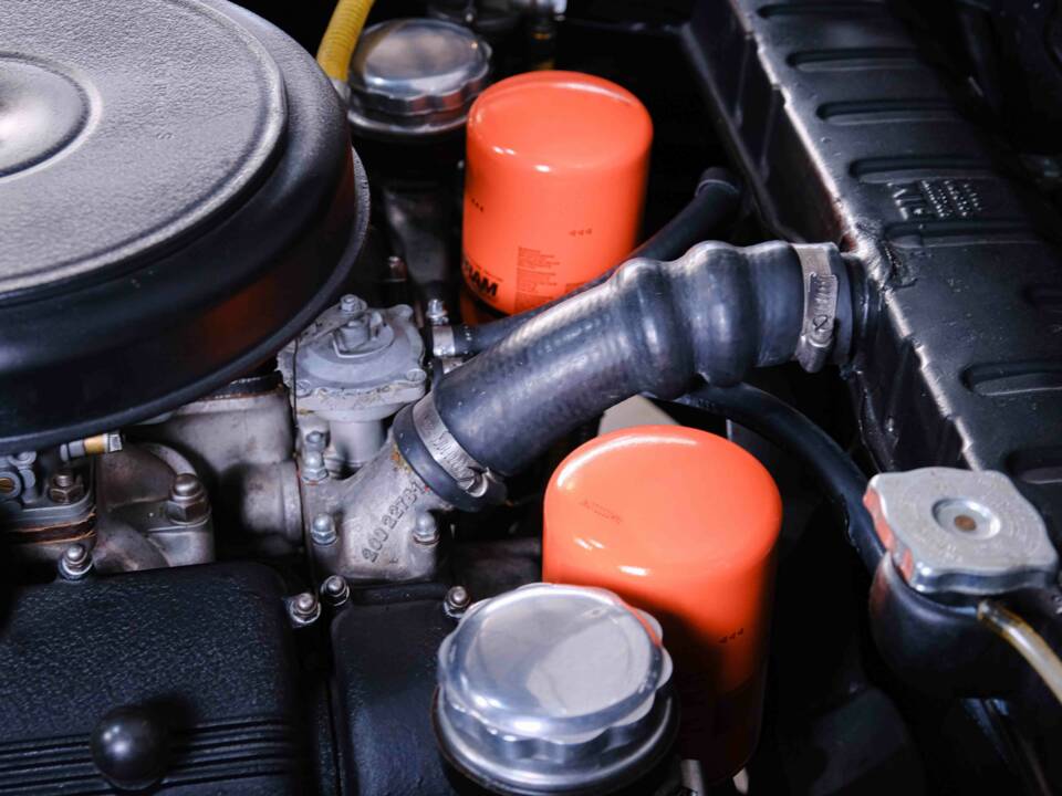 Image 32/36 of Ferrari 330 GT 2+2 (1964)