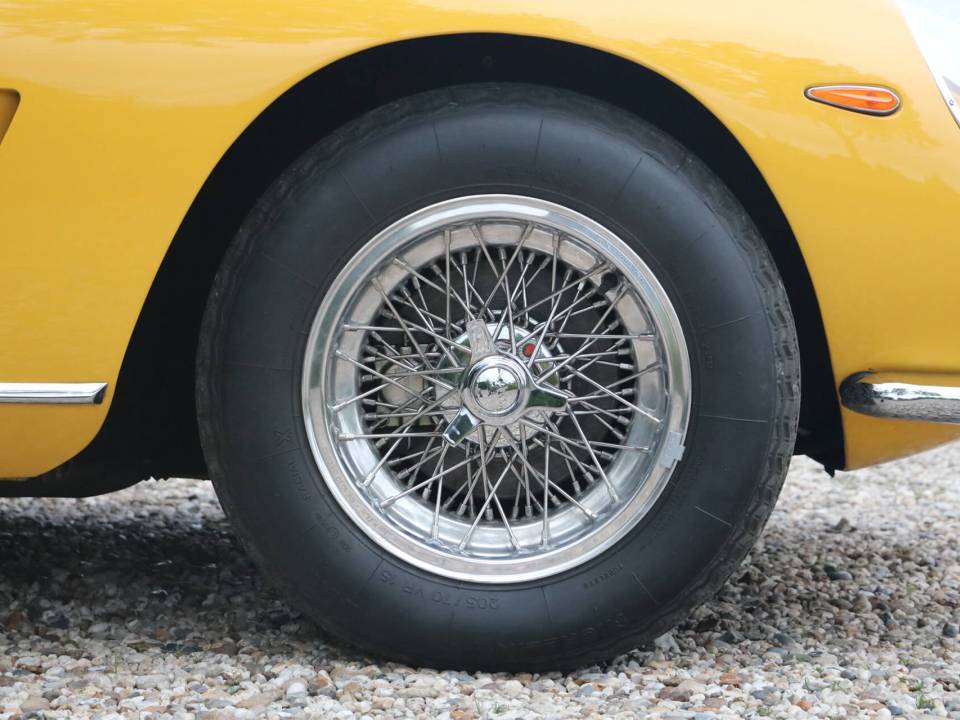 Image 17/31 de Ferrari 275 GTB (1965)