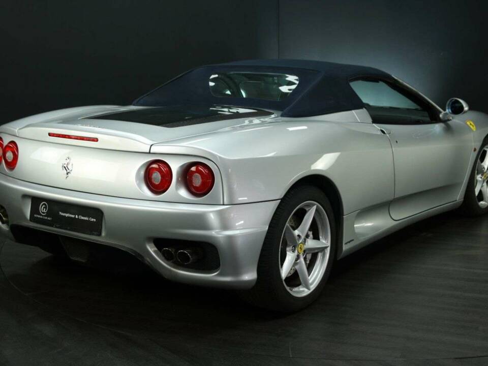 Immagine 2/50 di Ferrari 360 Spider (2003)