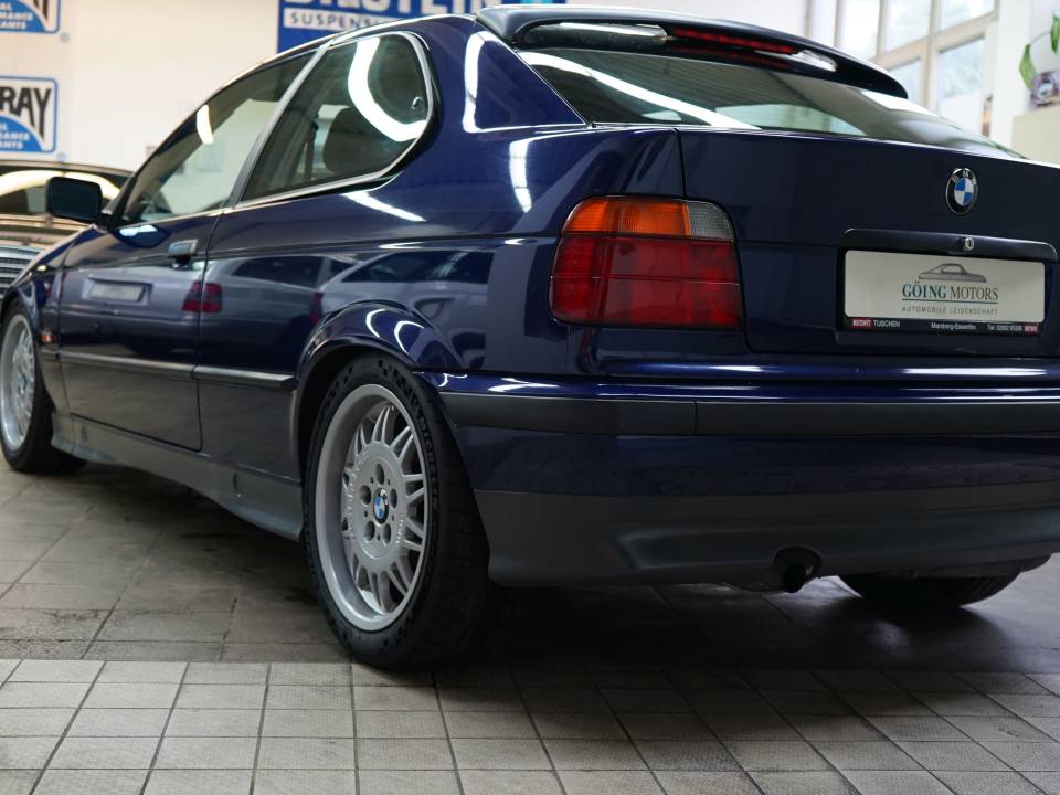 Imagen 11/31 de BMW 318ti Compact (1995)