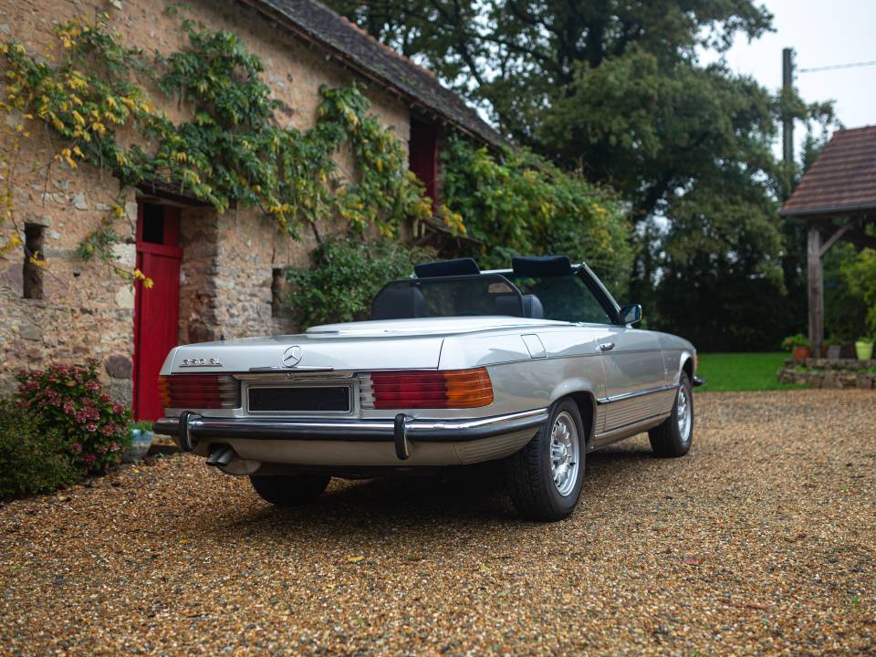 Image 2/25 of Mercedes-Benz 350 SL (1974)