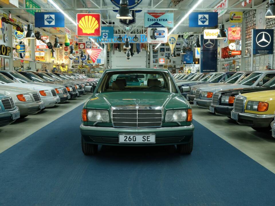 Bild 1/50 von Mercedes-Benz 260 SE (1990)
