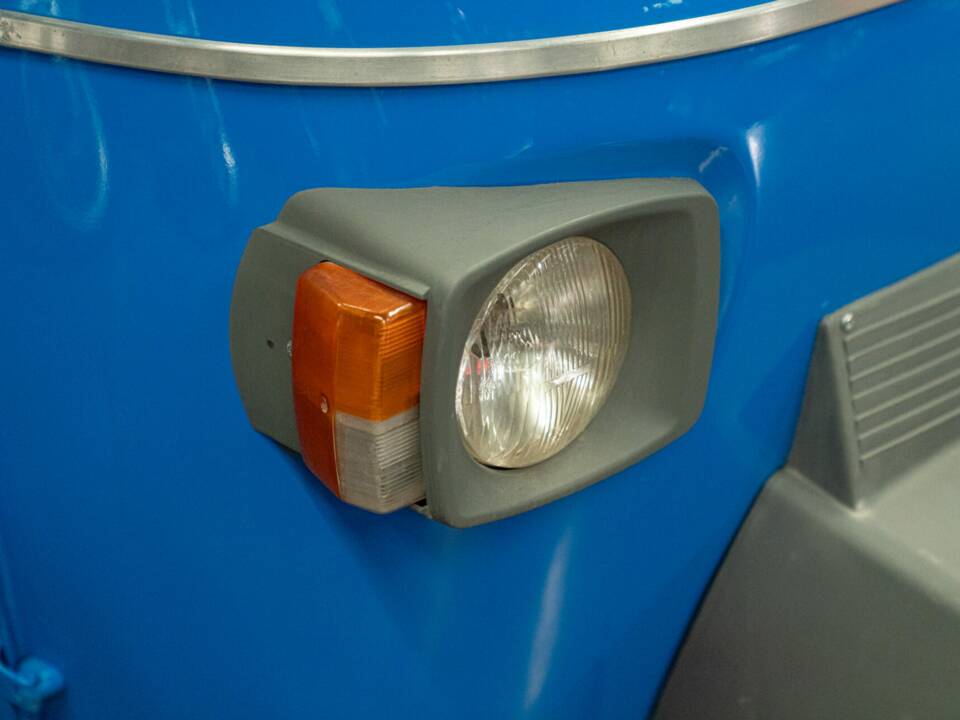 Bild 13/29 von Piaggio Vespa APE 600 MP (1976)
