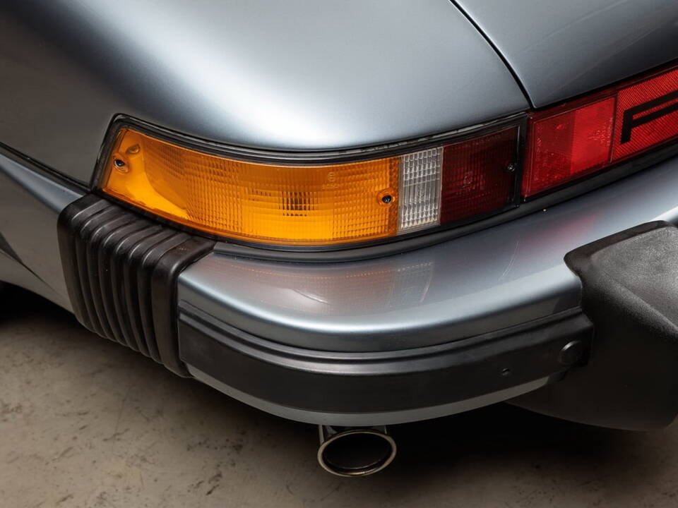 Image 28/41 of Porsche 911 SC 3.0 (1982)