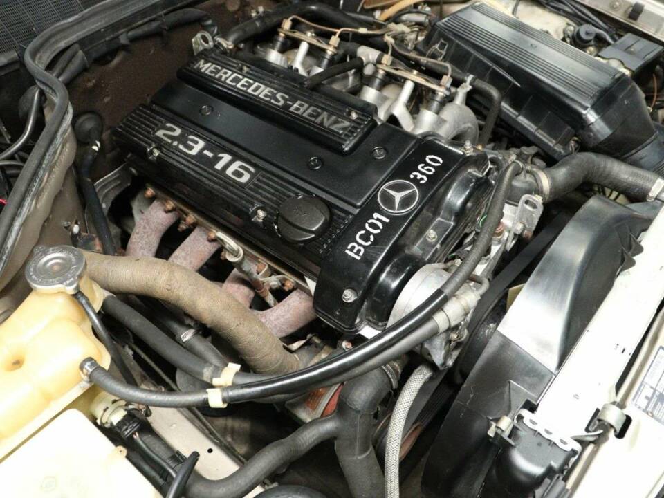 Image 24/30 of Mercedes-Benz 190 E 2.3-16 (1984)