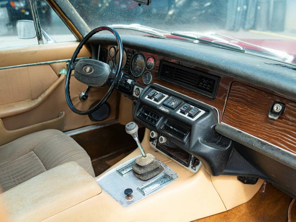 Bild 20/37 von Jaguar XJ 6 3.4 (1976)