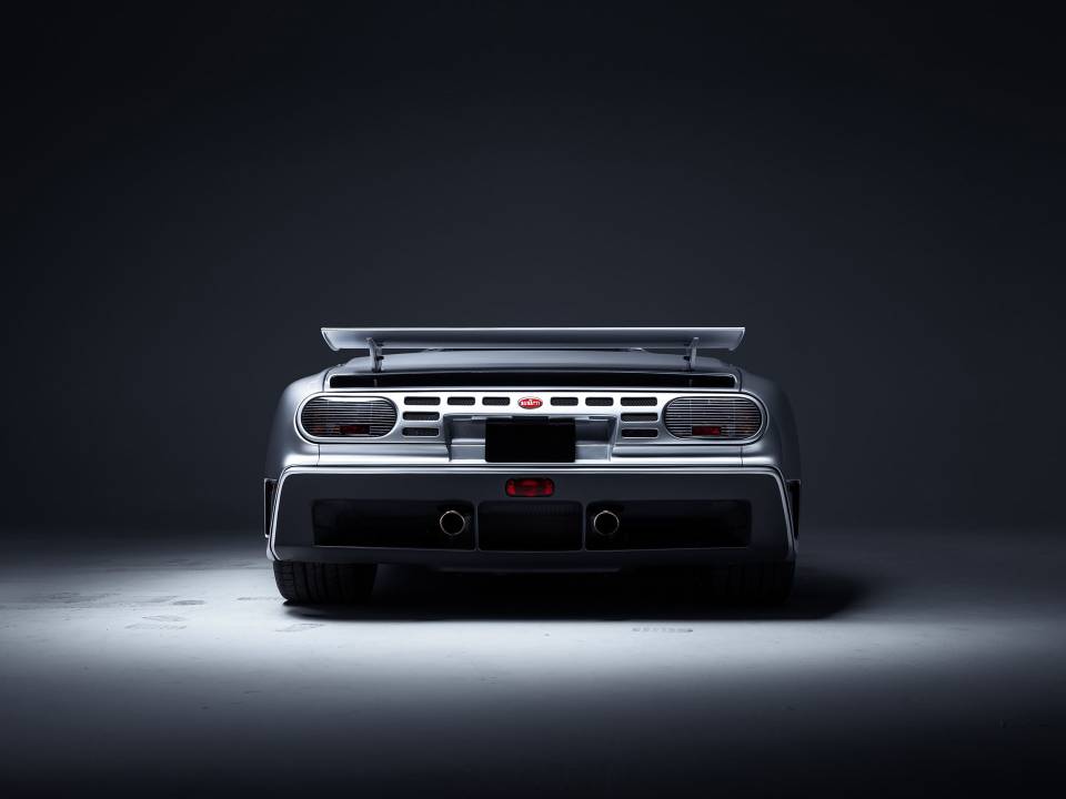 Image 9/29 de Bugatti EB 110 SS (1993)