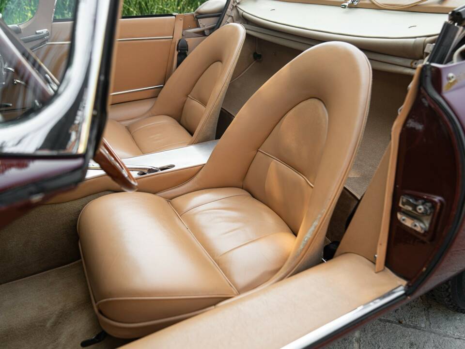 Image 42/50 de Jaguar E-Type 3.8 (1964)