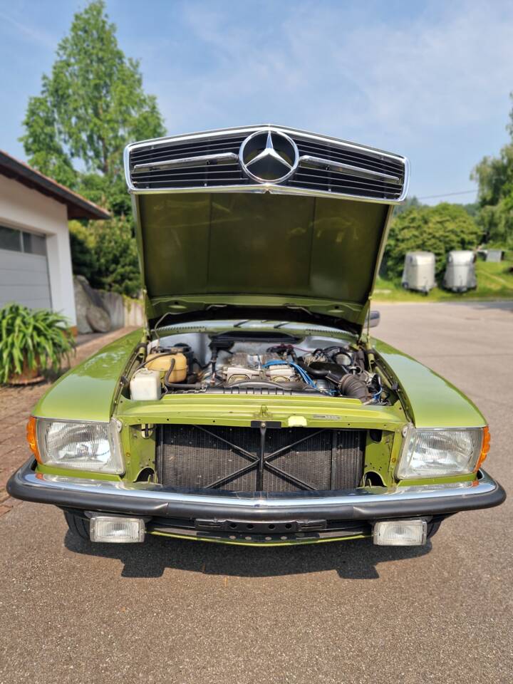 Bild 18/19 von Mercedes-Benz 280 SL (1977)