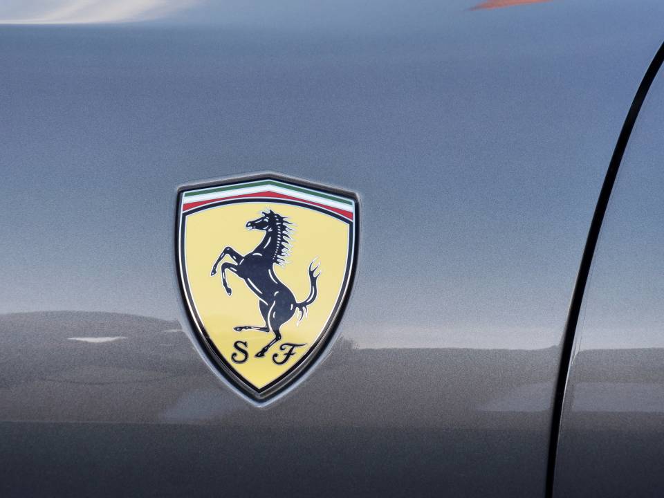 Image 16/27 de Ferrari Roma (2022)