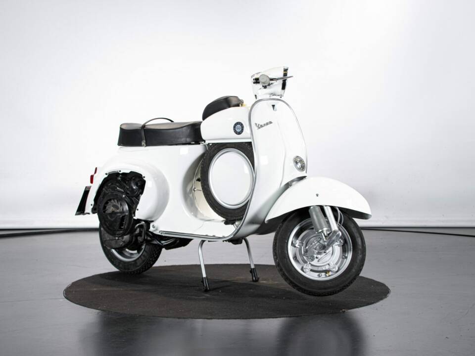 Image 6/49 de Piaggio Vespa 50 SS (1966)