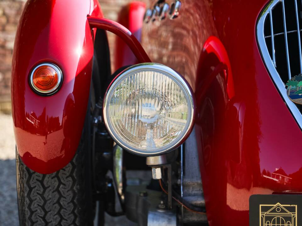 Image 19/50 of Healey Silverstone (1950)