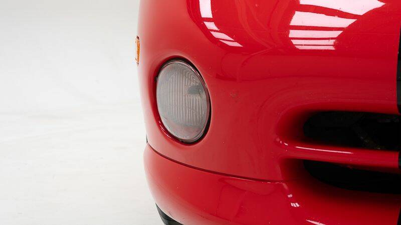 Image 13/15 of Chrysler Viper RT/10 (1994)
