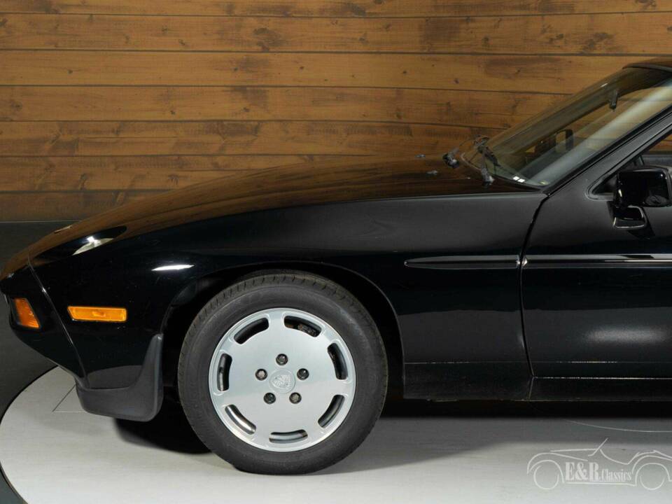Bild 31/35 von Porsche 928 S (1986)