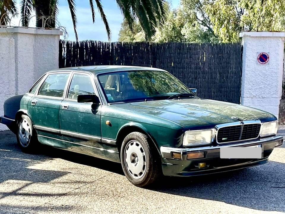 Bild 41/51 von Jaguar XJR 4.0 Sport (1991)
