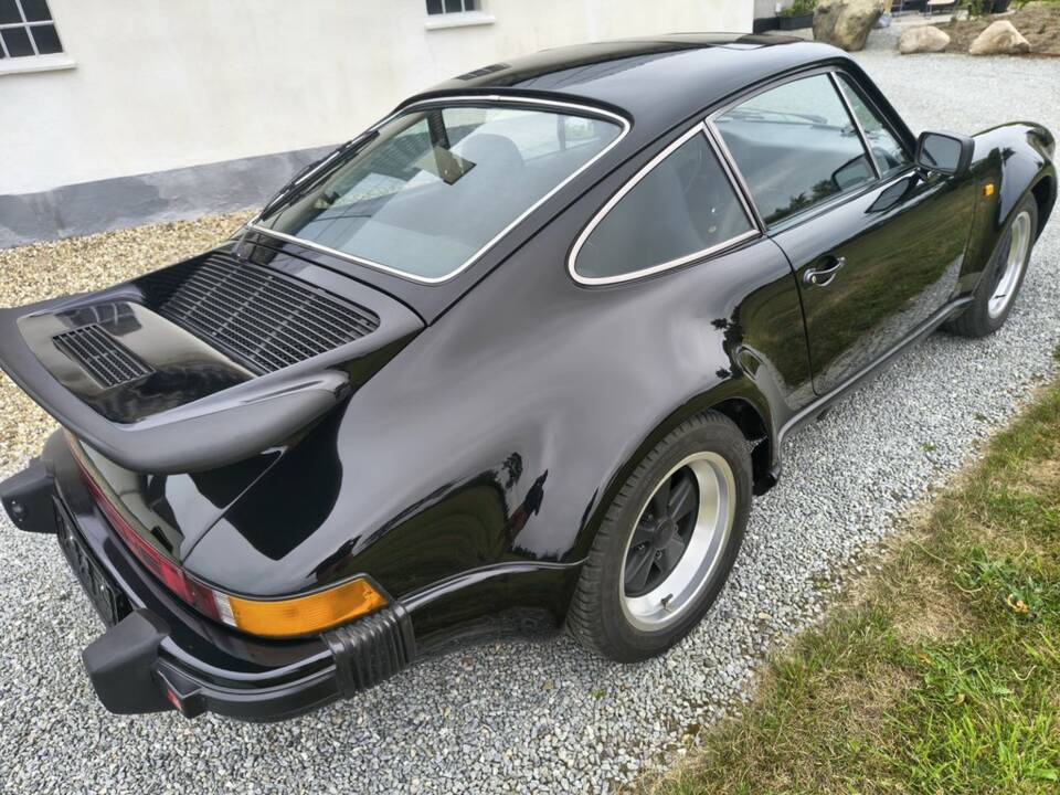 Image 6/8 of Porsche 911 Turbo 3.0 (1977)