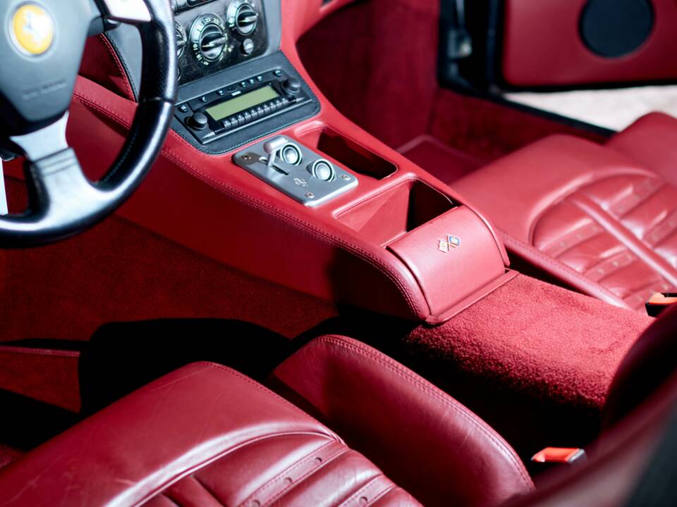 Bild 42/46 von Ferrari 575M Maranello (2003)