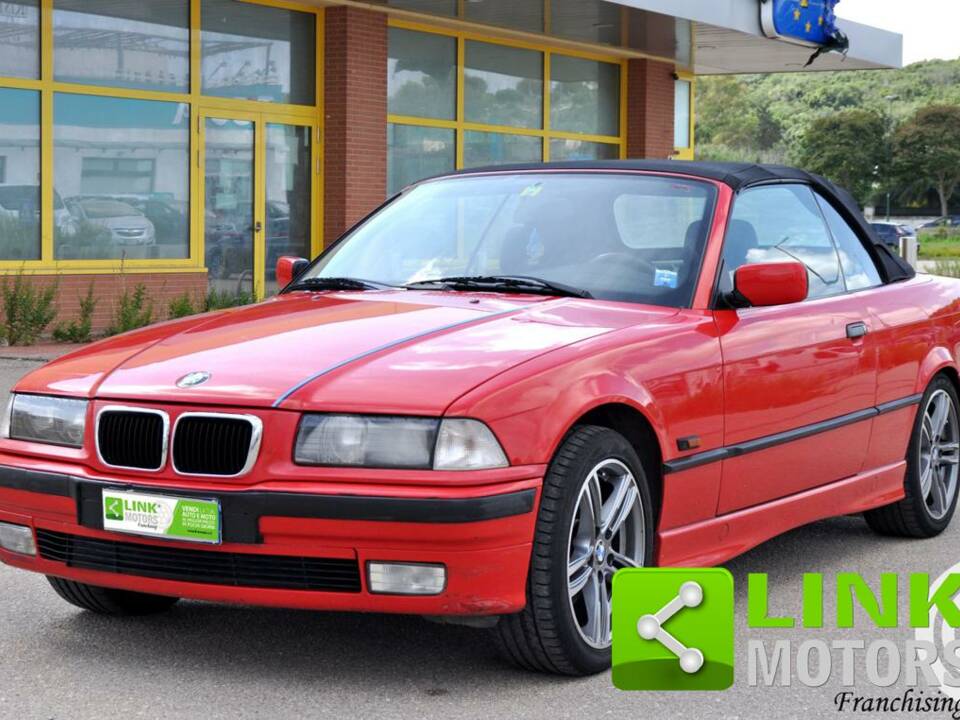 Afbeelding 5/10 van BMW 318i (1994)