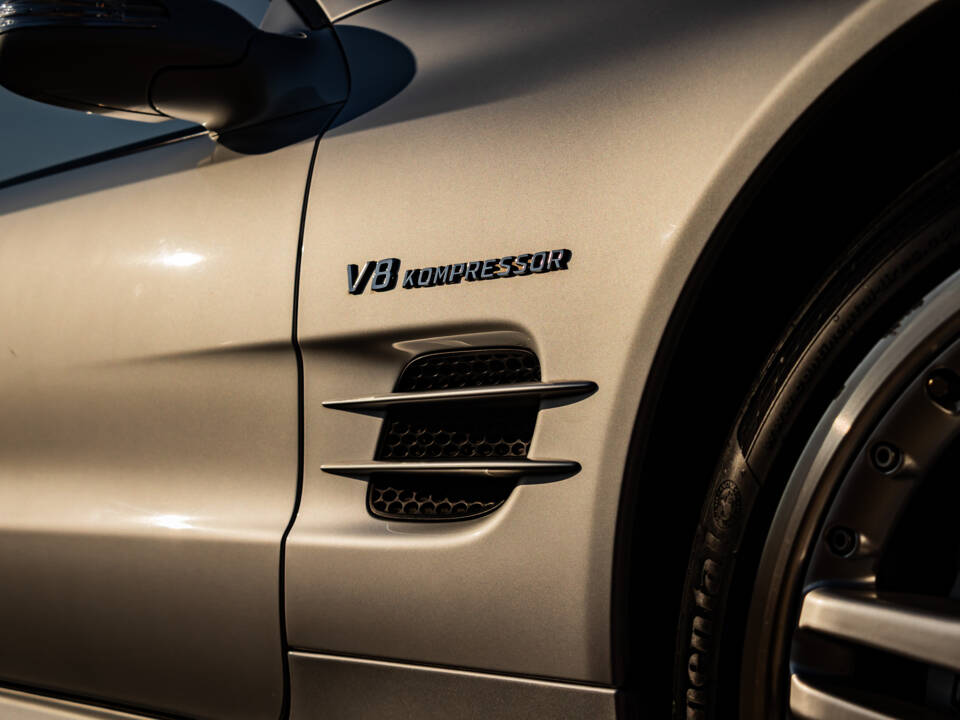 Image 39/50 of Mercedes-Benz SL 55 AMG (2006)