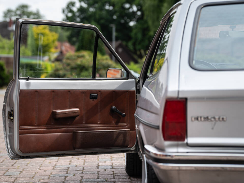 Image 20/36 of Ford Fiesta (1977)