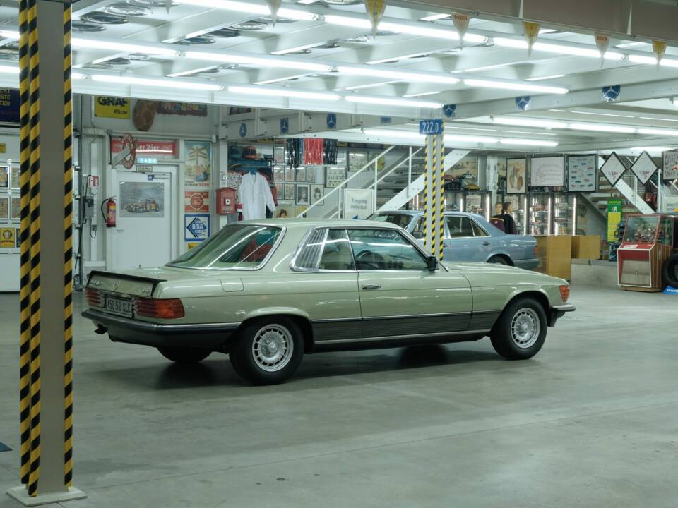 Image 46/50 de Mercedes-Benz 450 SLC 5,0 (1978)