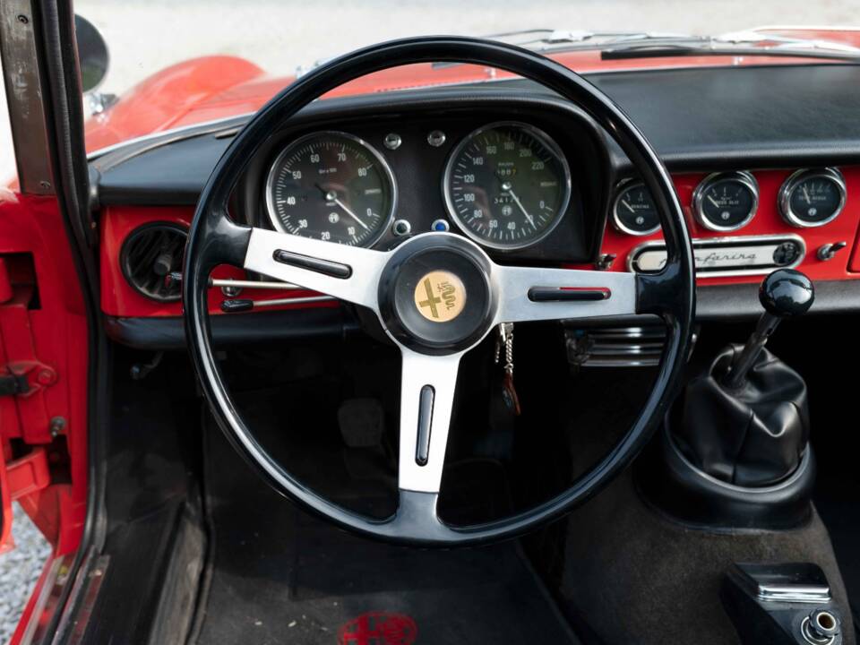 Image 20/31 de Alfa Romeo 1600 Spider Duetto (1967)