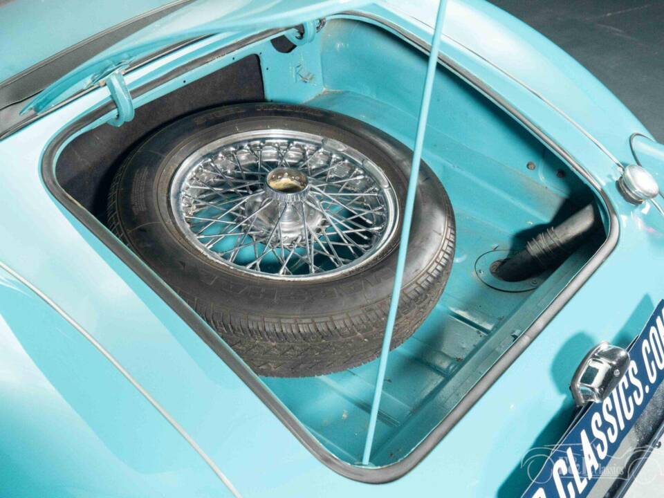 Image 5/19 of MG MGA 1500 (1958)