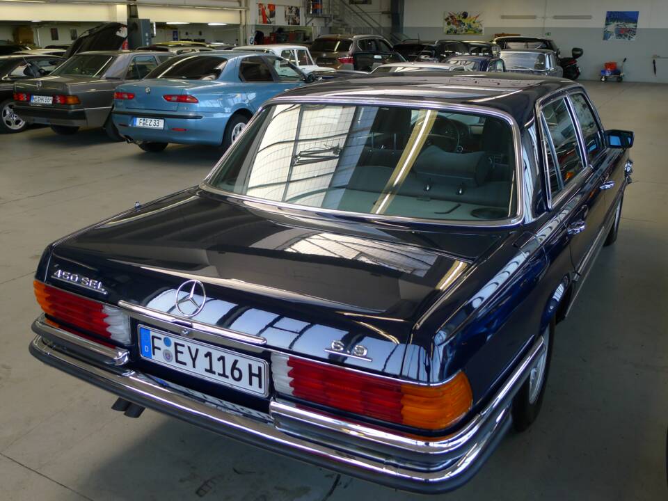 Image 32/42 of Mercedes-Benz 450 SEL 6,9 (1976)