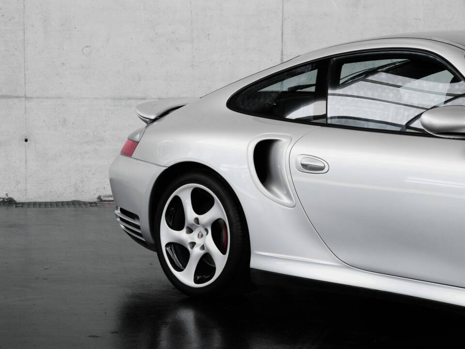 Image 42/49 of Porsche 911 Turbo (2002)
