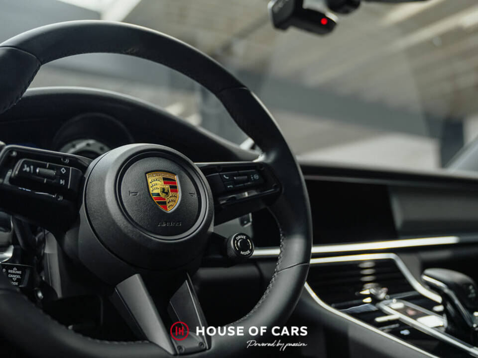 Image 37/49 of Porsche Panamera 4 E-Hybrid (2023)