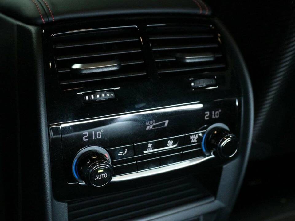 Image 22/50 of BMW M5 xDrive (2022)